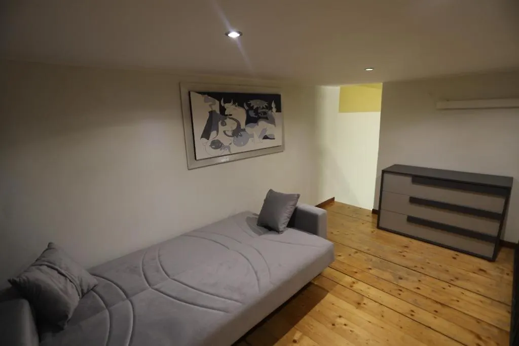 Imhome - Cadorna House Milano 2*,