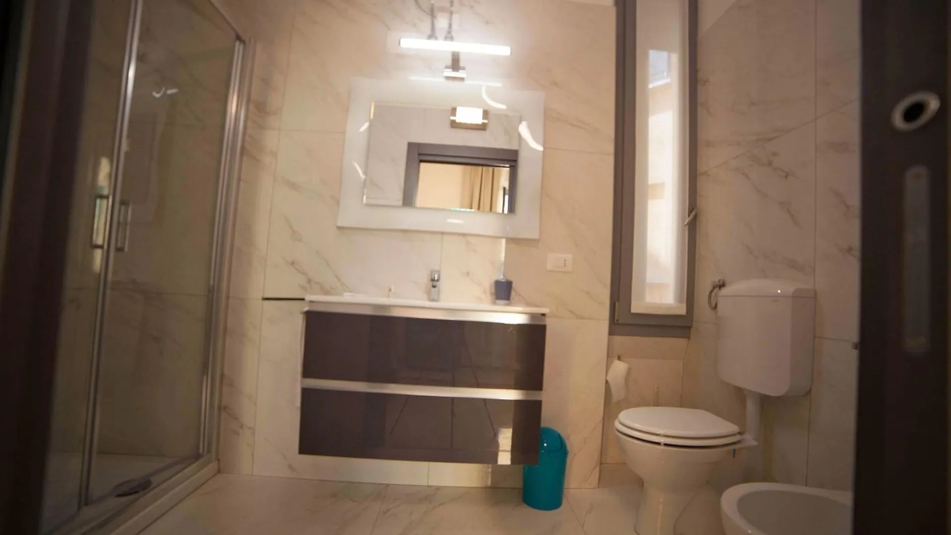 Imhome - Cadorna House Milano Konukevi