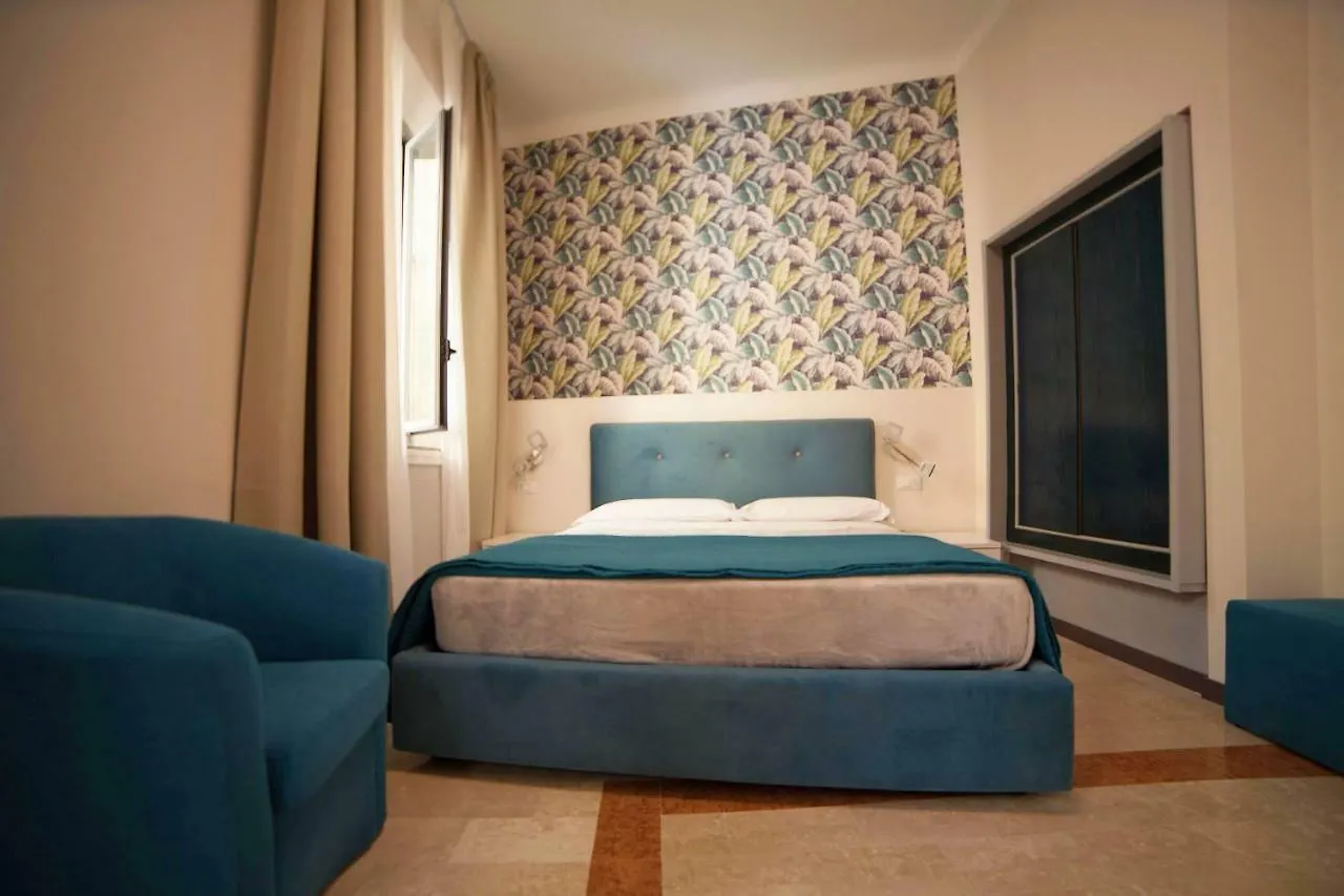 ** Guest house Imhome - Cadorna House Milan Italy